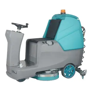RD760 Ride On Floor Scrubber