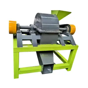 High Efficiency Cage Type Crushing Machine Crusher for Fertilizer in Machinery