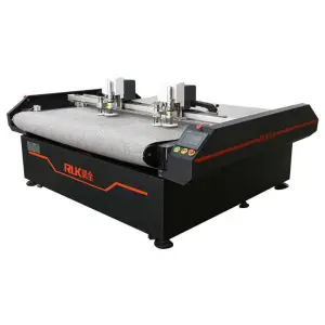 Leather Shoes Machine Garment Textile Fabric Automatic Flat Bed Die Cnc Clothing Cutting Machine for Fabric