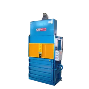 Pressing Waste Plastic Film Pet Bottles, Aluminum Cans, Waste Cardboard with Closed Door Vertical Baler