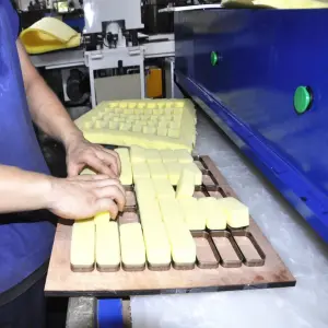 Hydraulic Foam Cutting Machine for Manufacturing Sponge