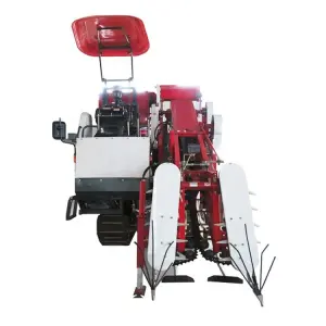 Crawler Rubber Track Peanut Combine Harvester Agriculture Machine