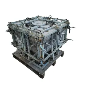 Rotational Molding Mold for Detachable Funnel Fittings of Agricultural Machinery for Grain Collection