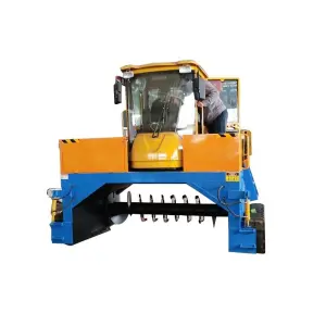 Animal Manure Moving Type Compost Turner Poultry Waste Crawler Type Compost Turner Compost Windrow Turner Machine
