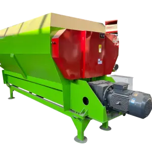 TMR Feed Mixer for Cattle Sheep Poultry Silage Grass Horizontal Livestock Feed Mixer Animal Food Mixer Agricultural Machinery