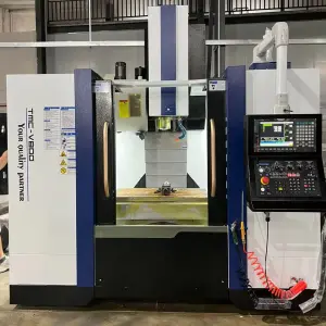 Precision V800 CNC Machining Center High Accuracy 3 Linear Rail Light Duty Milling Machine Vertical Auto Parts BT40