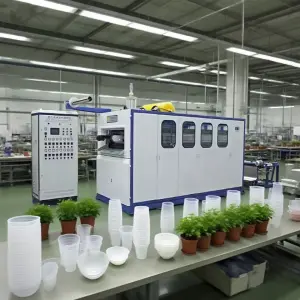 Plastic Cup Thermoforming Machine With extruder Sheet
