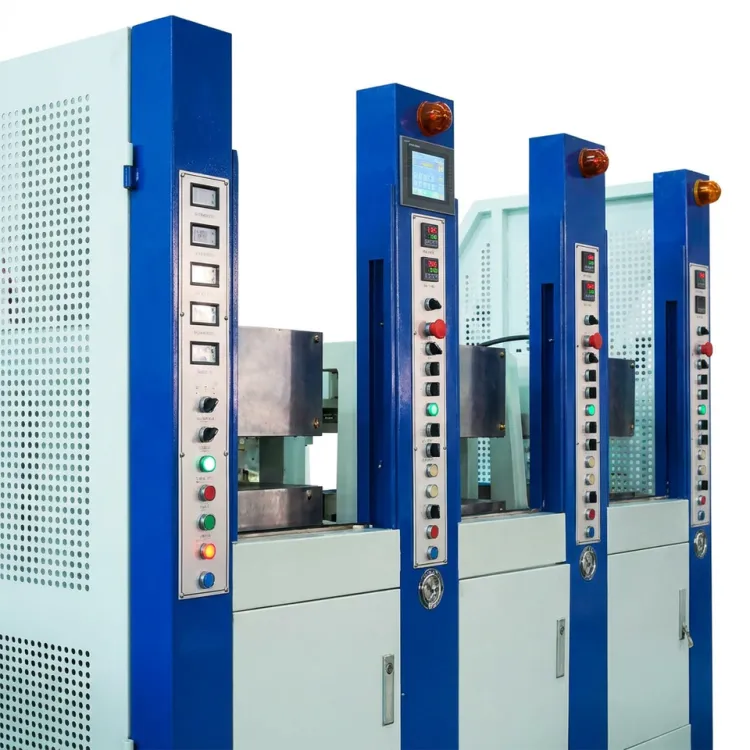 Full Auto Two Color TR Sole Injection Molding Machine Straight Line Automatic Shoe Sole Making Machine Manufacturer