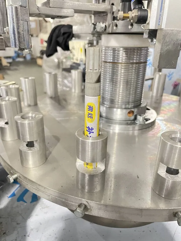 To Bottle Stick 4 Line Pneumatic Cosmetic Cream Liquid 30 Ml 5Ml Sealing Monodose Grease Automatic Filling Machine