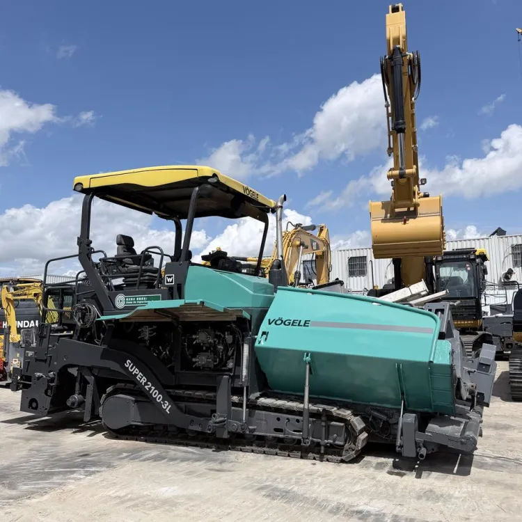 VOGELE 2100-3L Road Paving Equipment for Commercial Construction with Reliable Material Flow Solid Frame Good Machine Condition