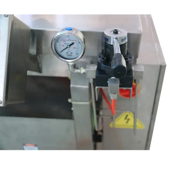 Hydraulic Cold press Juice Machine in Apple Juice