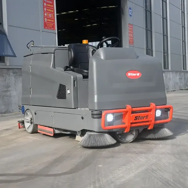 Large Ride on Floor Cleaning Machine