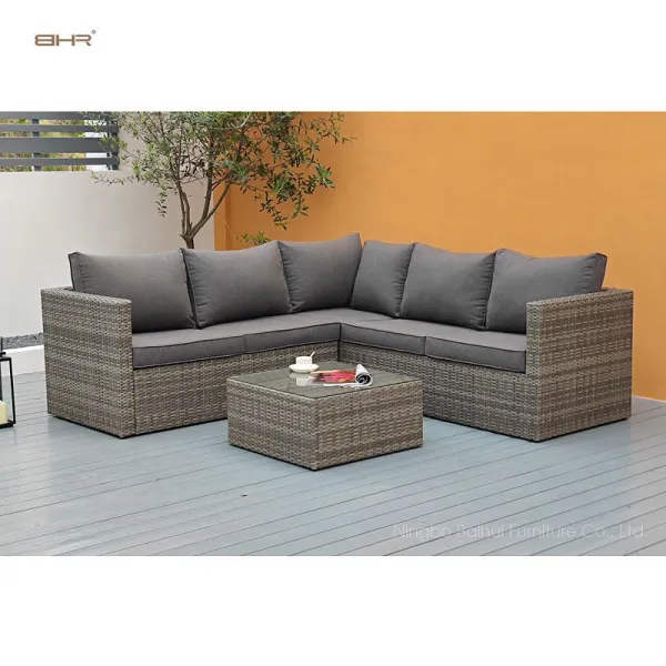 Garden Furniture Outdoor Low Price PP Injection Wicker Garden Outdoor Plastic Rattan Sofa Set