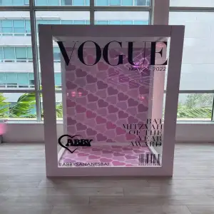 PVC Vogue Photo Booth Backdrop, Magazine Box For Photography