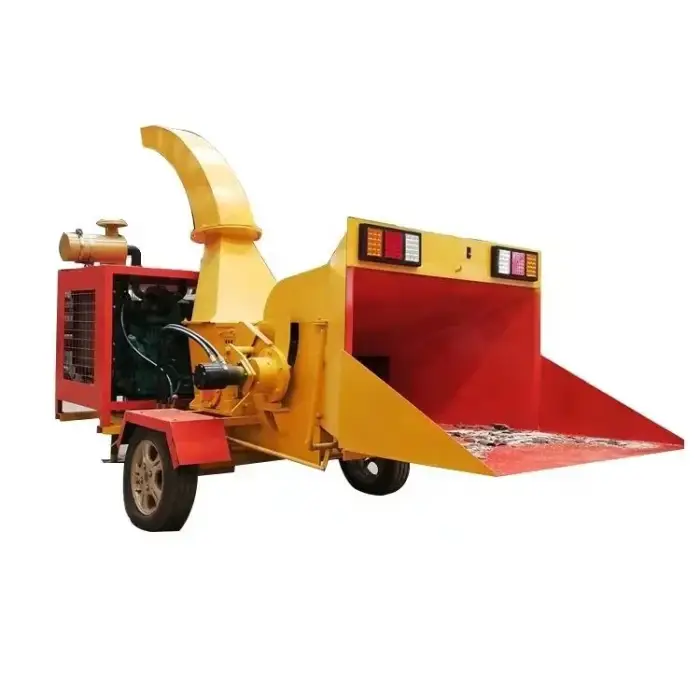 Industrial High Efficient Mobile Wood Crusher Chipper Machine / Forestry Machinery Wood Chipper for sale