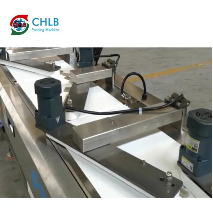 Automatic plastic folding and package machine