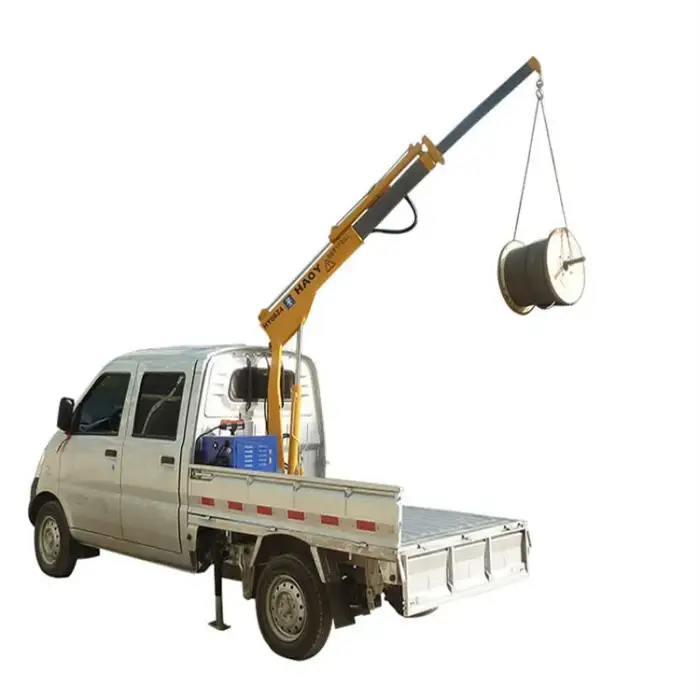 800kg Car Lifting crane mounted truck folding boom truck crane