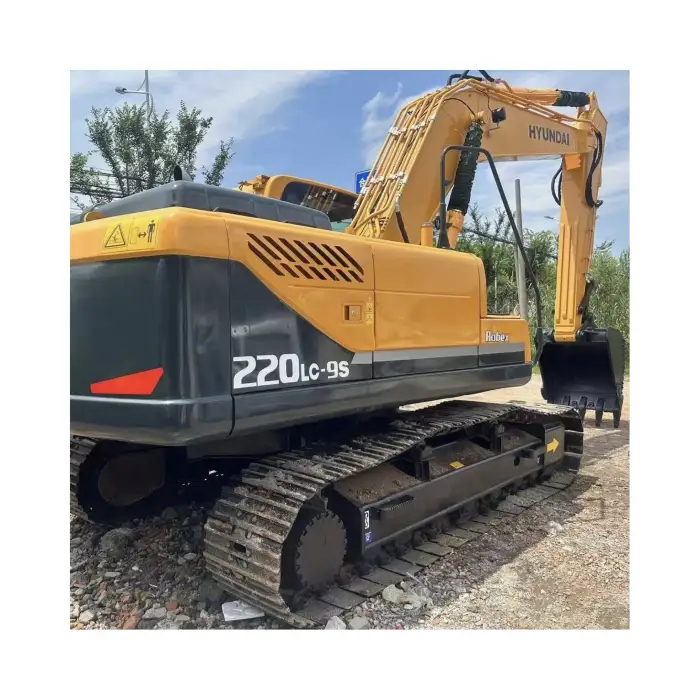 Hyundai 220 Heavy Construction Equipment – Used Excavator for Sale